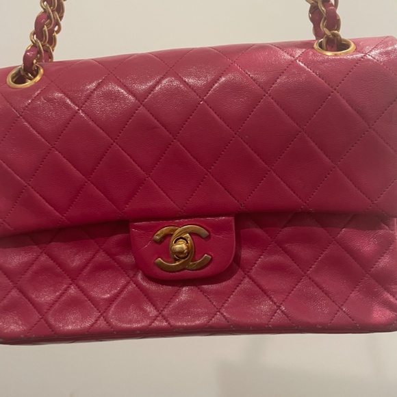 Authentic Chanel 2.55 - Picture 2 of 12